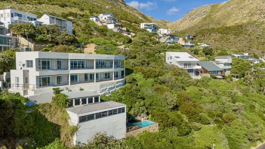 5 Bedroom Property for Sale in Misty Cliffs Western Cape